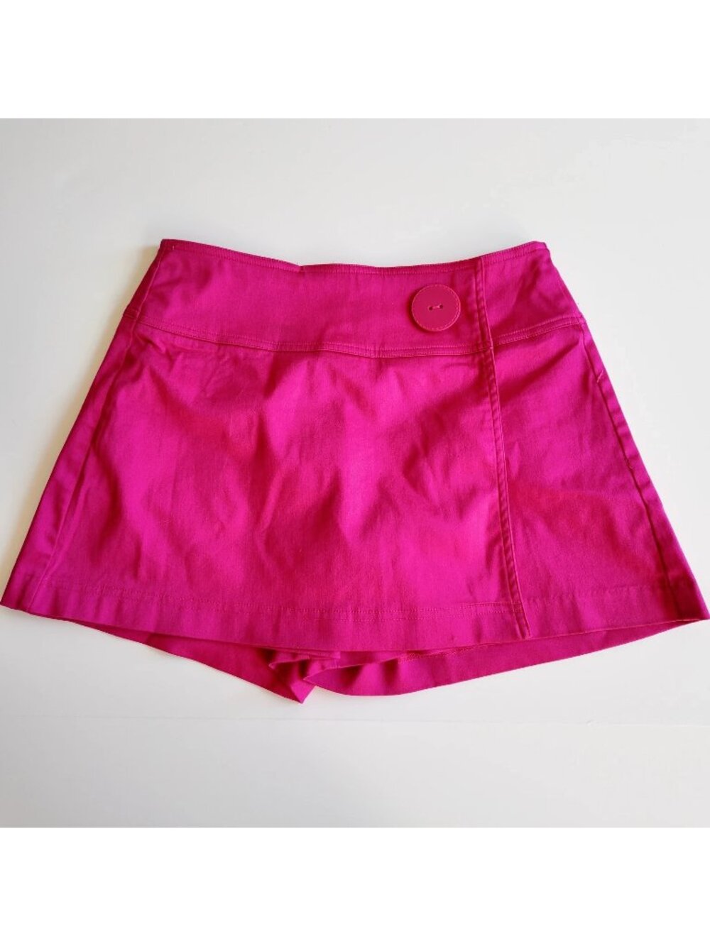 VTG Y2K Cache Hot Pink Wrap Skort Size 2 Oversized Button Asymmetric Mini Skirt